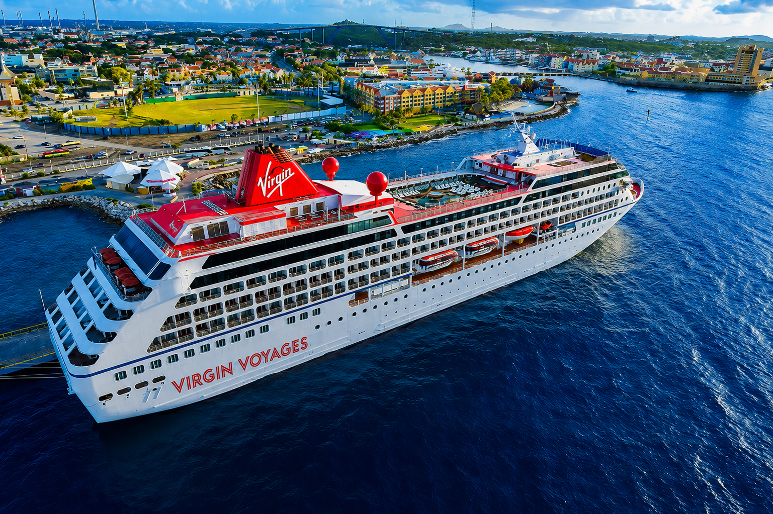 Cruise Ship in Curaçao